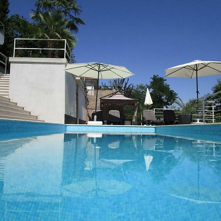 Villa Suzy-Apartments Suzana Lovran Buitenkant foto