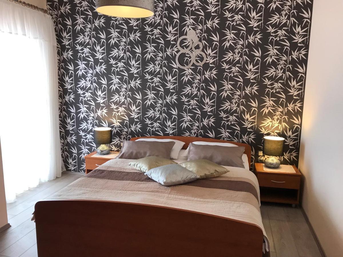 Villa Suzy-Apartments Suzana Lovran Buitenkant foto