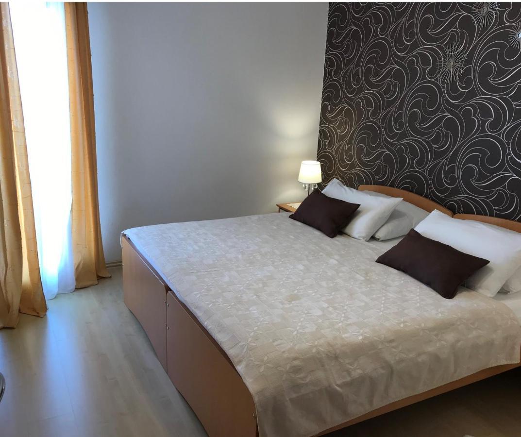 Villa Suzy-Apartments Suzana Lovran Buitenkant foto