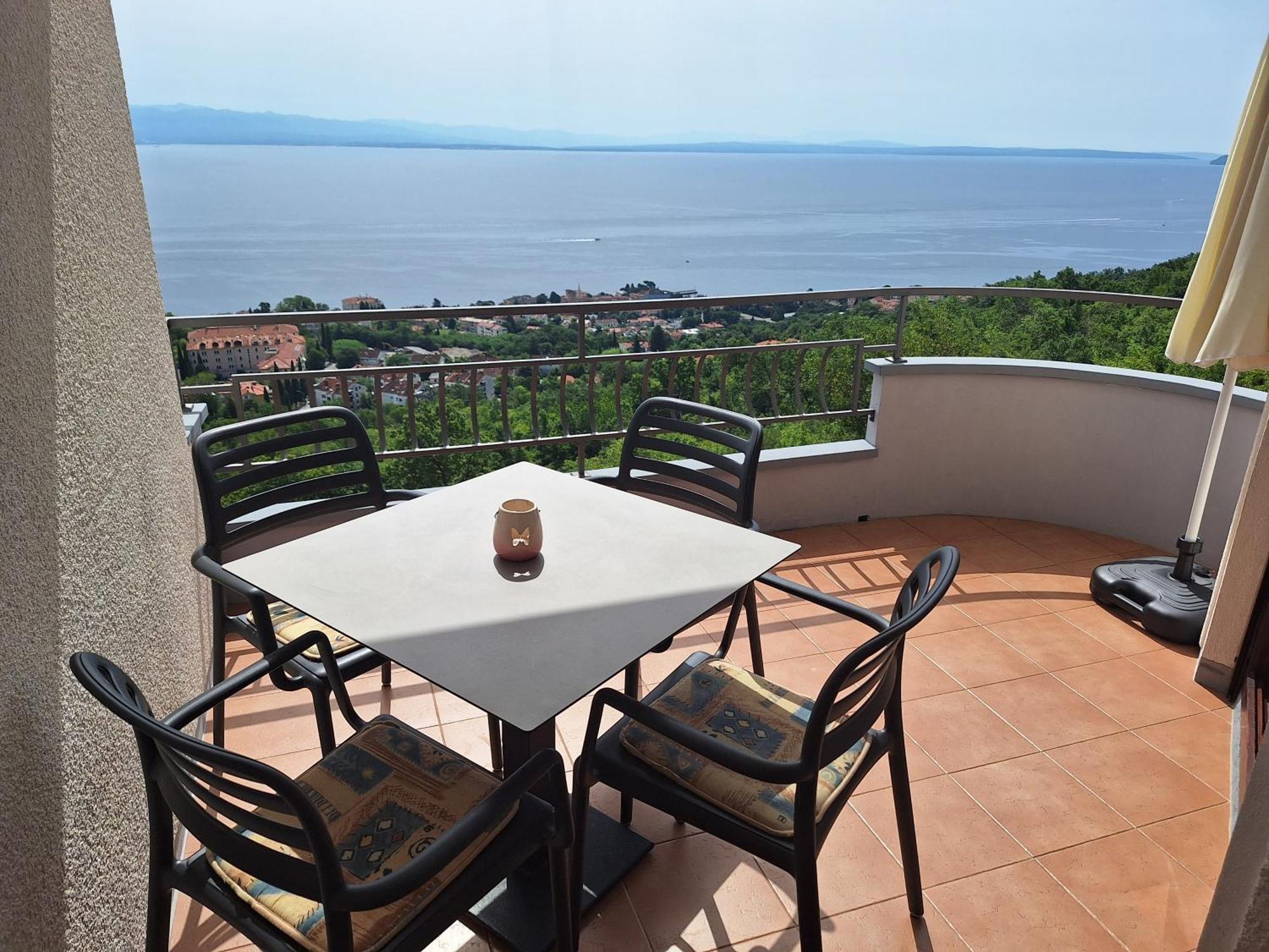 Villa Suzy-Apartments Suzana Lovran Buitenkant foto