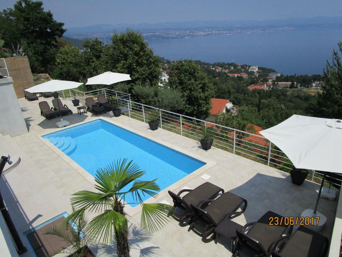 Villa Suzy-Apartments Suzana Lovran Buitenkant foto